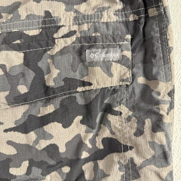 Columbia Camo Camoflauge Cargo Shorts Fishing Outdoors Hiking Casual Size 34. - Picture 7 of 8